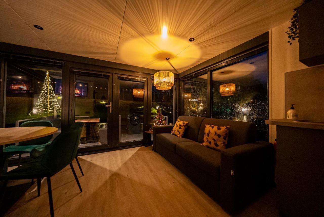 Houseboats Mookerplas Met Dakterras Middelaar 외부 사진