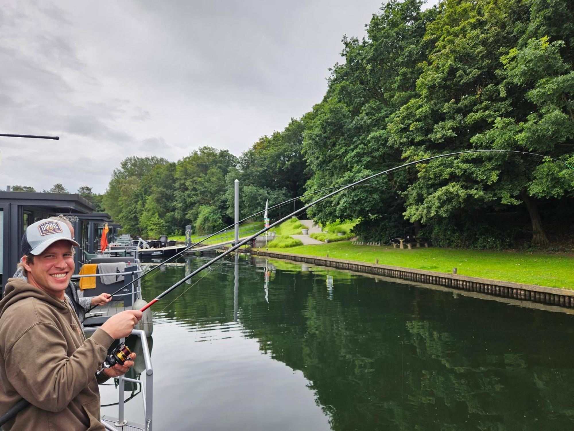 Houseboats Mookerplas Met Dakterras Middelaar 외부 사진