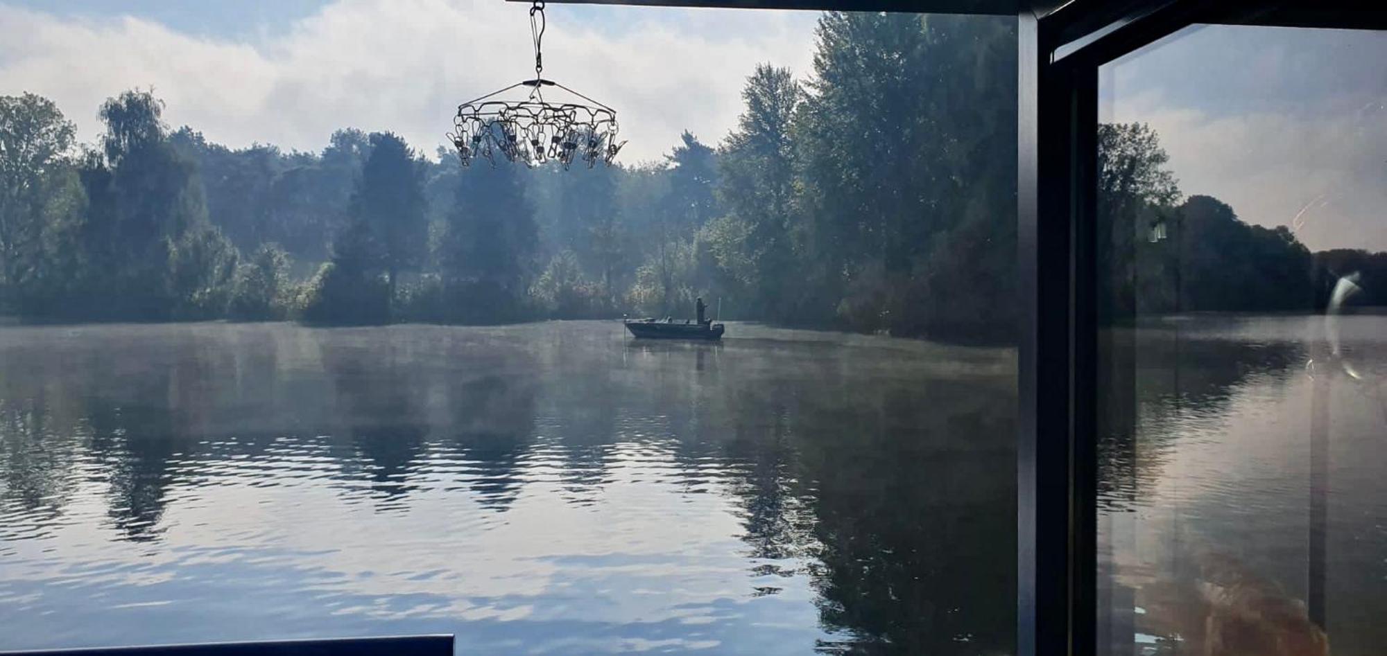 Houseboats Mookerplas Met Dakterras Middelaar 외부 사진